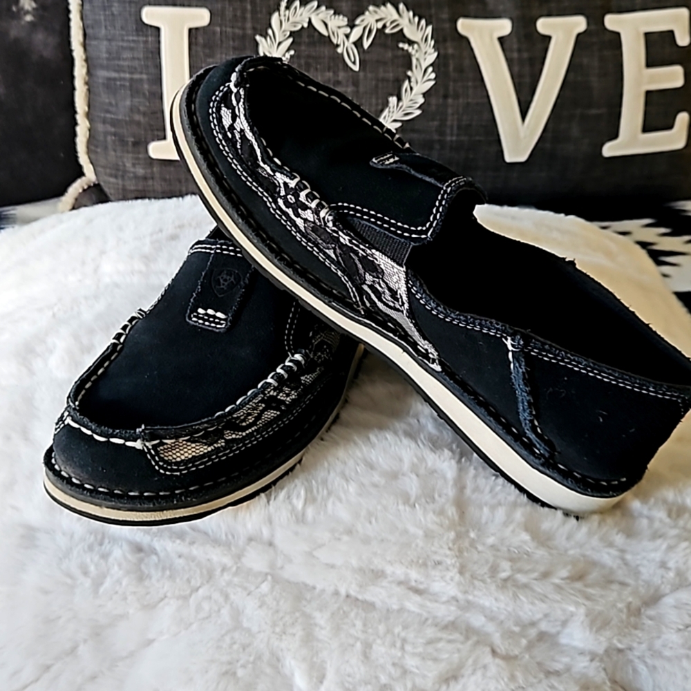 Ariat Crusiers